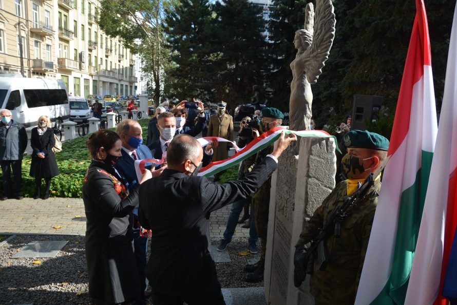 W Lublinie stanął pomnik w podziękowaniu za solidarność z Węgrami w 1956 r.