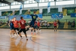 mecz piłkarzy ręcznych na hali sportowej podczas rywalizacji OOM